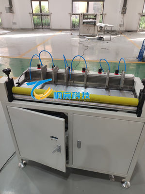 Máquina de corte de filtro controlada por servo Máquina de corte de papel de largura precisa 50Hz / 60Hz
