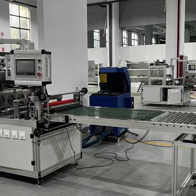 Máquina de Fabricação de Filtro de Ar com Cola de 600mm 220V Monofásica