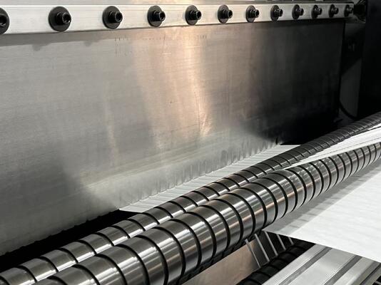 Linha de Produção de Pregueamento de Fibra de Vidro para Altas Temperaturas com Altura de Pregueamento de 300mm