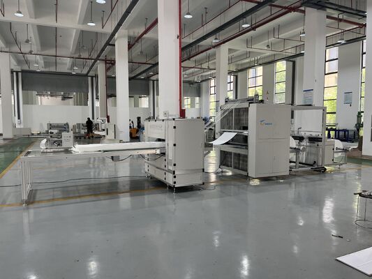 A fabricação automotivo estável do filtro faz à máquina o equipamento lateral longo da equimose do filtro do filtro