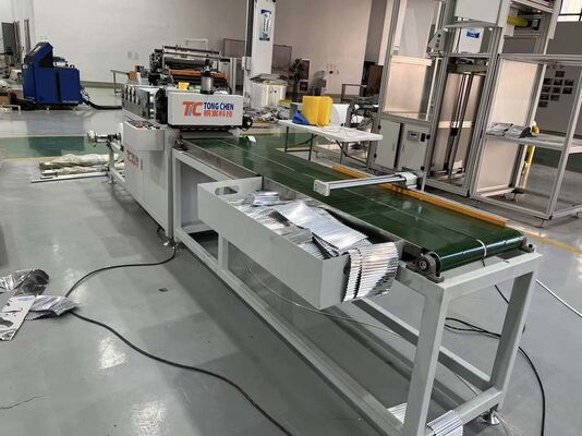 Máquinas de fabrico de plissagem de alumínio totalmente automáticas com divisórias para operações de alta capacidade e produção em grande volume